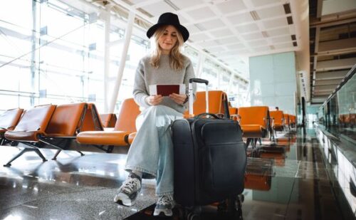 Woman from US gobsmacked over ‘feral’ habit Brits have at UK airports