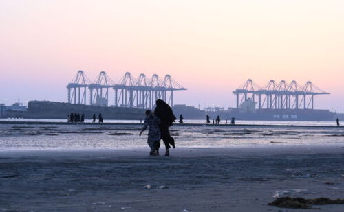 Brit holidaying in Pakistan visits seaside and gets big surprise